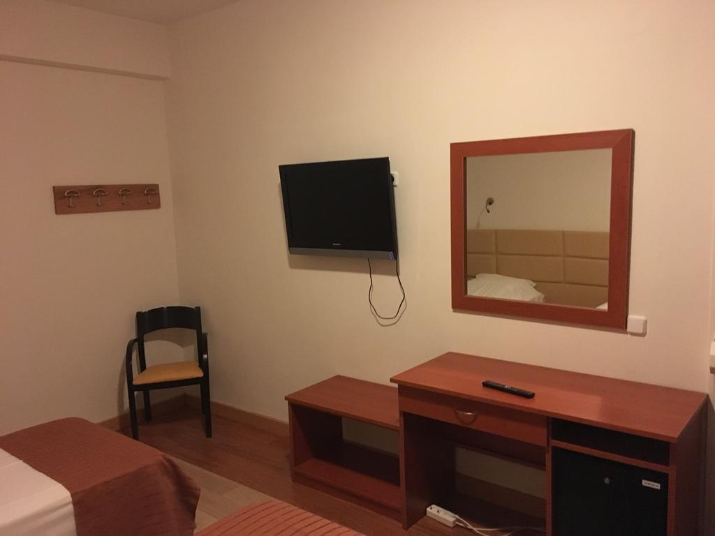 Aitheron Hotel Air Park Zervi Экстерьер фото